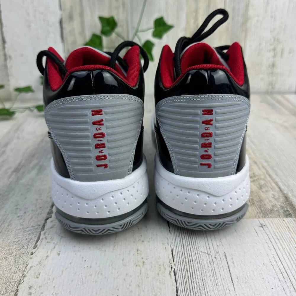 Nike Air Jordan Max Aura 2 Shoes Black/Gym Red Grey SIZE 6Y WOMENS 8